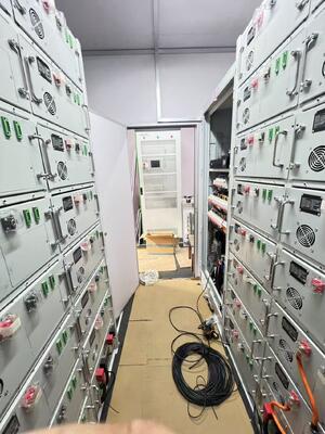 Eficiência até 98% Soluções de gestão de energia da bateria ESS